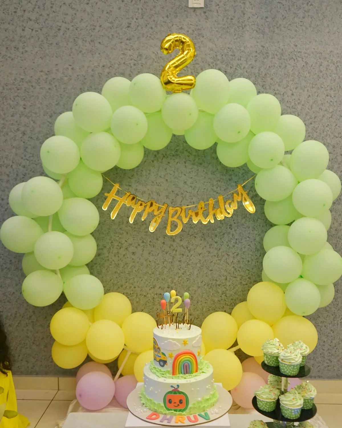 A balloon ring for a garden birthday